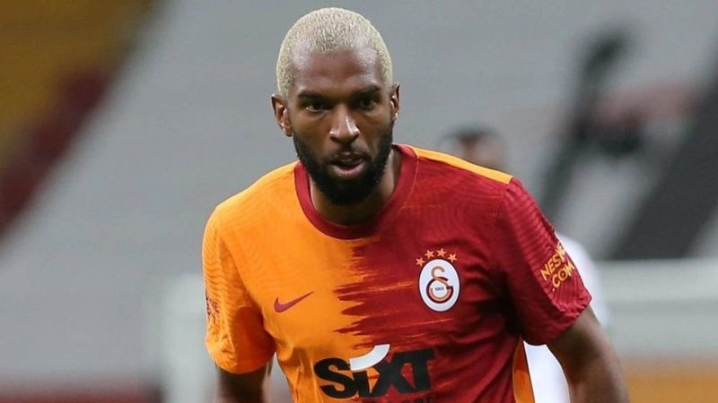 Ryan Babel: 6 puanlık farkı kapatabiliriz