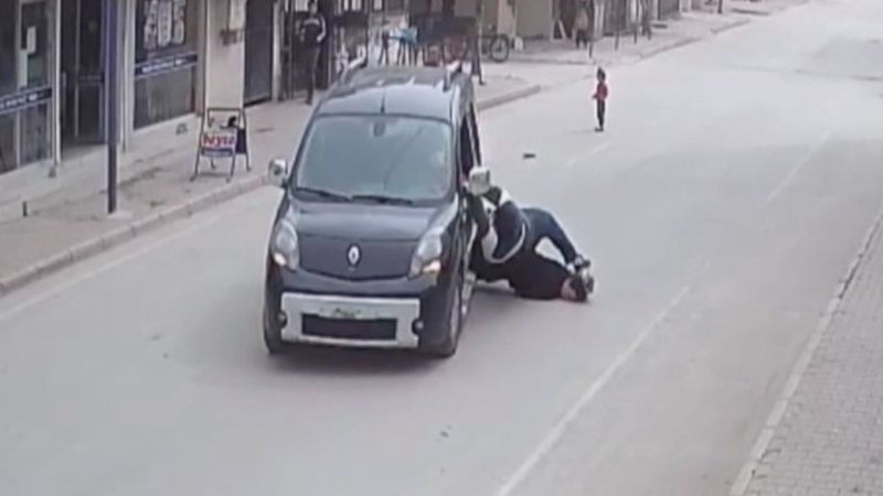 Adana'da iki kardeşi yerde sürükleyen kapkaç zanlısı yakalandı