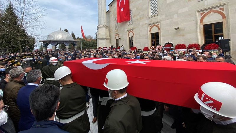 Şehit pilot Burak Gençcelep’in cenazesi Trabzon'a getirildi