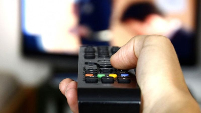 Bugün televizyonda neler, hangi diziler var? 9 Nisan 2021 Cuma TV yayın akışı..