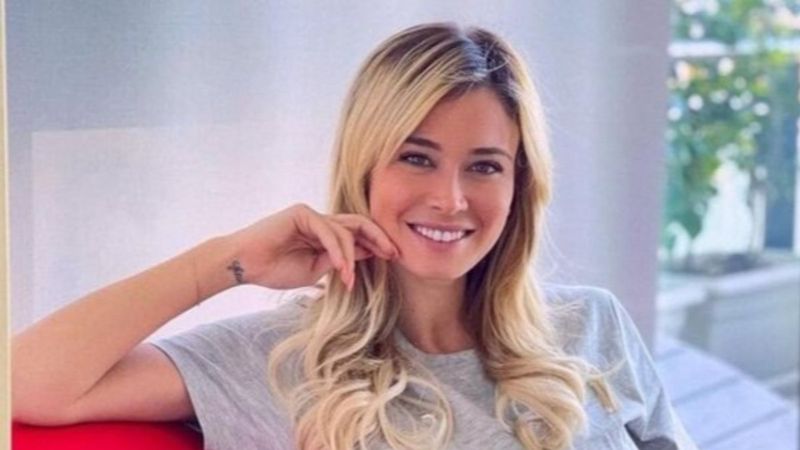 Diletta Leotta yüzüğünü gösterdi