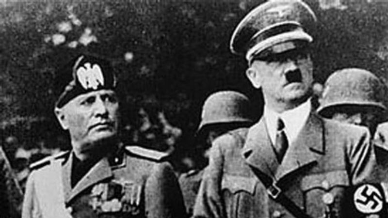 Vakanüvis, İtalya'nın diktatörlük tarihini yazdı