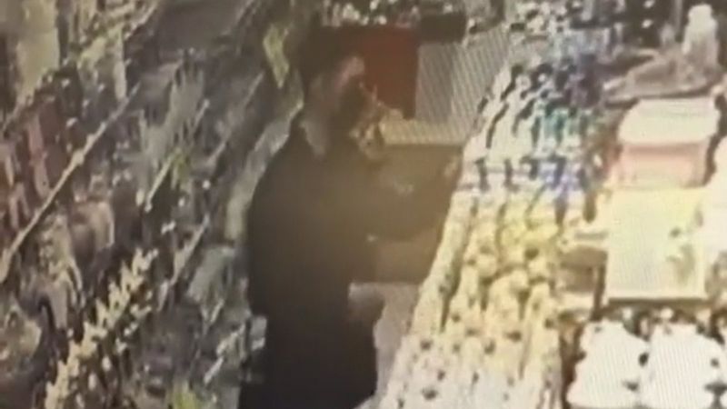 Bursa'da şampuan hırsızı kameraya böyle yakalandı