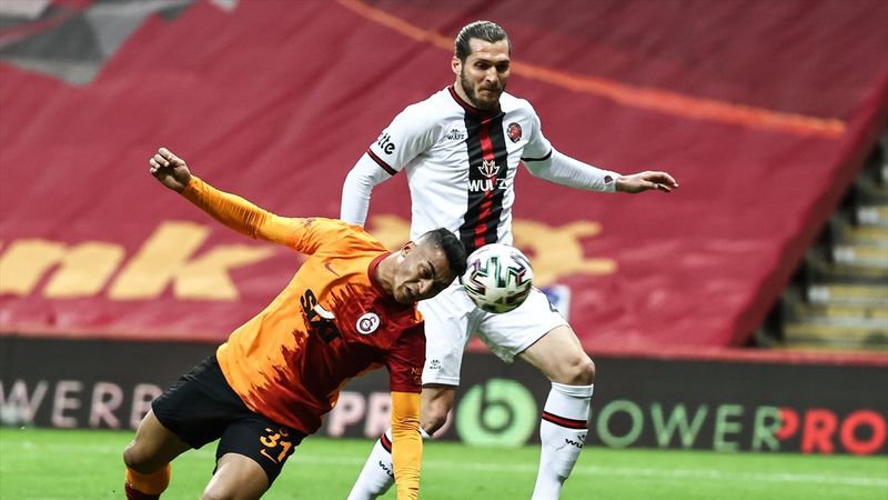 Galatasaray evinde Karagümrük ile berabere kaldı