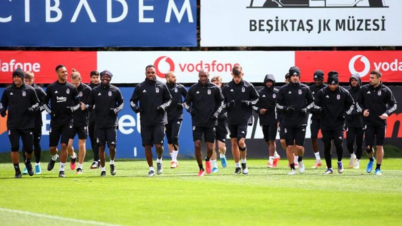 Beşiktaş'ın Erzurumspor maçı kadrosu belli oldu