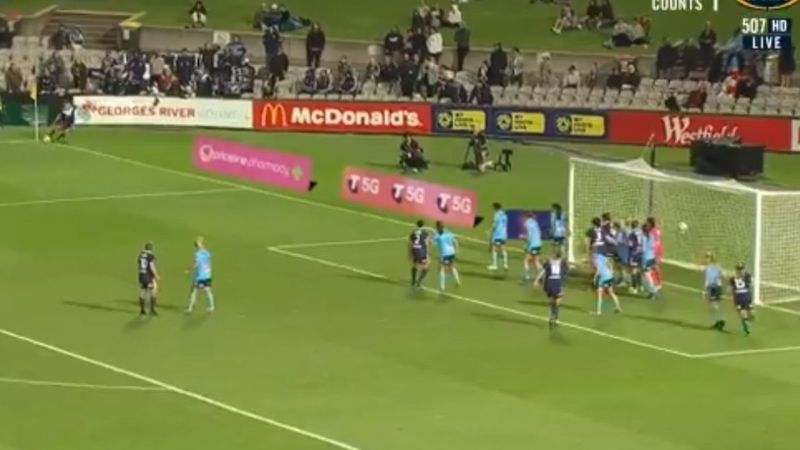 Avustralya Kadınlar Ligi'nde köşe vuruşundan gelen gol