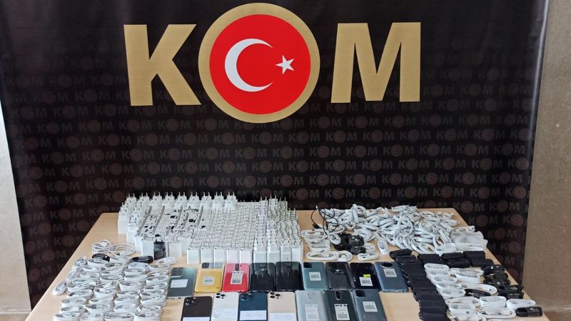 Şınak'ta kaçakçılık operasyonu: 64 gözaltı