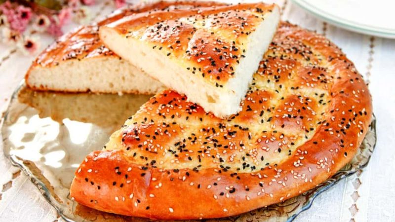 Pastane usulü Ramazan pidesi: Yumuşacık ve kolay pastane pidesi tarifi