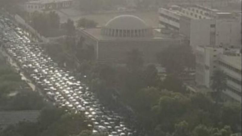 Pakistan'da muhalefetin yol kapatma eylemi