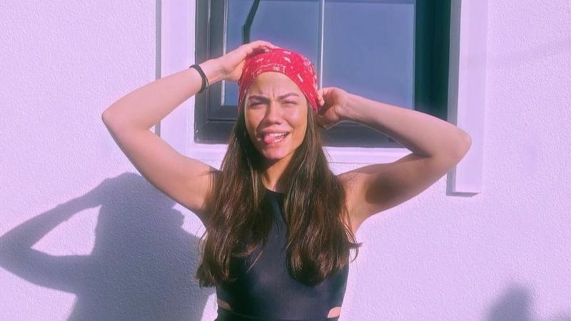 Demet Özdemir, yazı getirdi