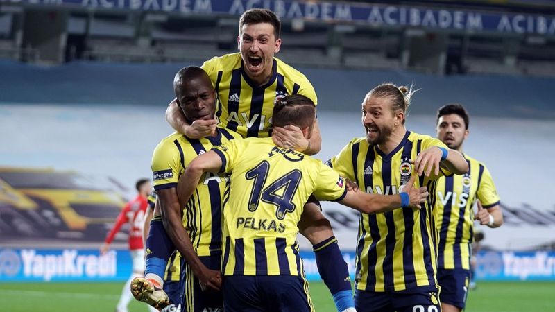 Mert Hakan: Emre Hoca'nın kattığı çok güzel bir ortam var