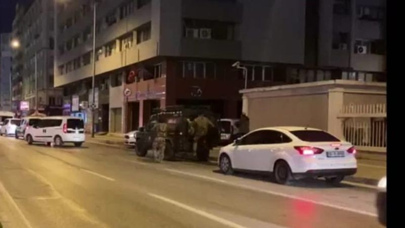 İzmir'de 3 DEAŞ şüphelisine gözaltı