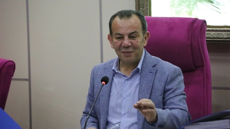 Bolu Belediye Başkanı Tanju Özcan'dan 'yanlış imsakiye' özrü