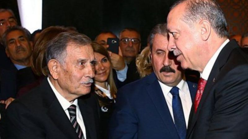 Eski Başbakanlardan Yıldırım Akbulut, hayatını kaybetti