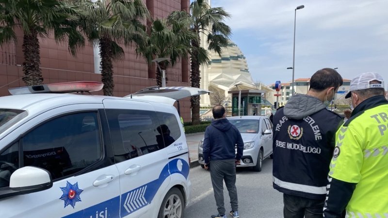 Üsküdar'da trafik, drone ile denetlendi