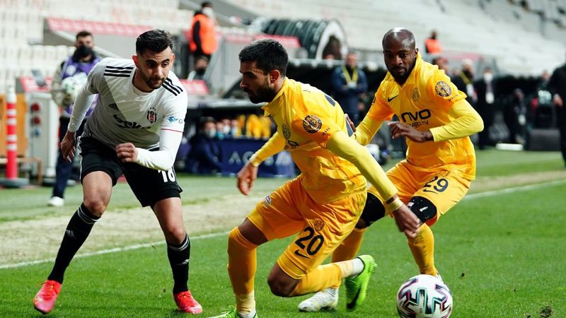 Beşiktaş 2-0 öne geçtiği maçta Ankaragücü ile berabere kaldı