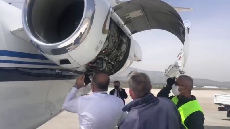 Bakan Bekir Pakdemirli'nin uçağı havada arızalandı