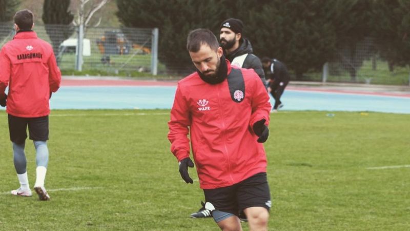 Emre Çolak, Fatih Karagümrük'le yollarını ayırdığını açıkladı