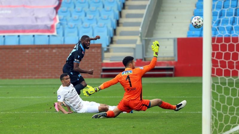 Trabzonspor son dakika golüyle Hatay'la berabere kaldı