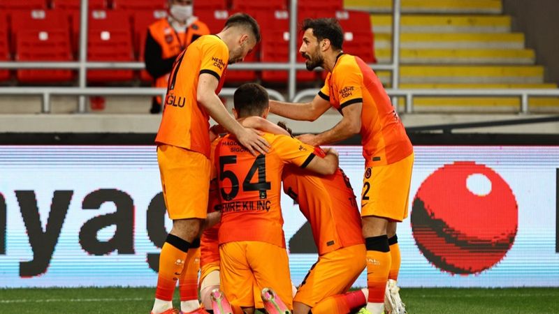 Galatasaray, Göztepe'yi 3 golle mağlup etti