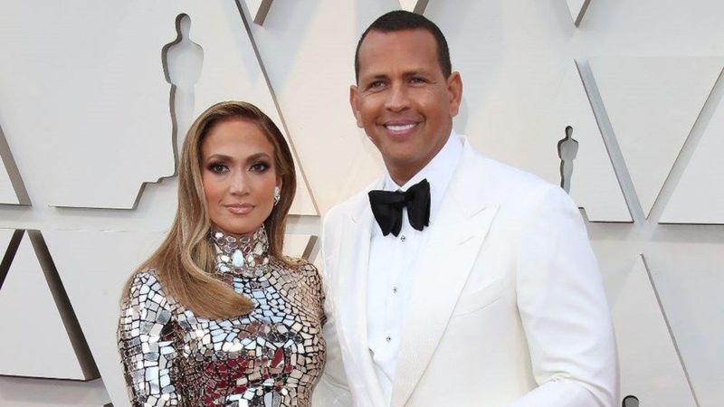 Jennifer Lopez nişan yüzüğünü geri vermedi