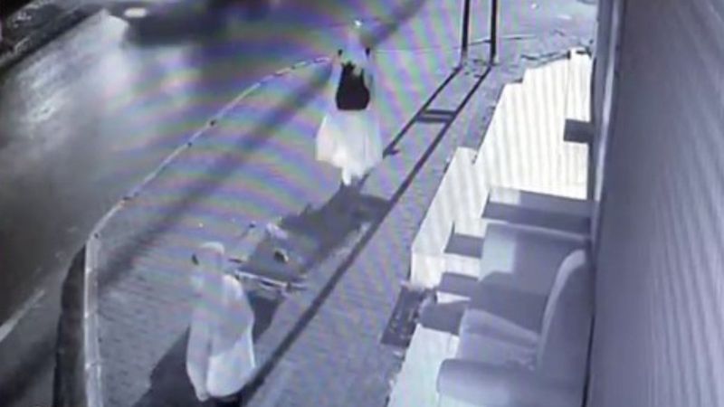 Avcılar’da kapkaça uğrayan kadın