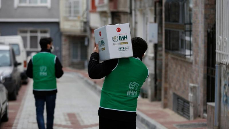 İstanbul’da binlerce aileye kumanya dağıtımı