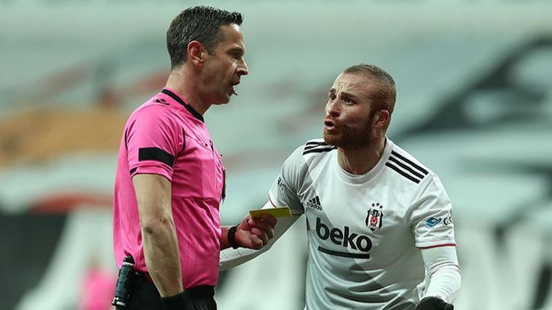Gökhan Töre, Halis Özkahya'ya otoparkta penaltıyı sordu