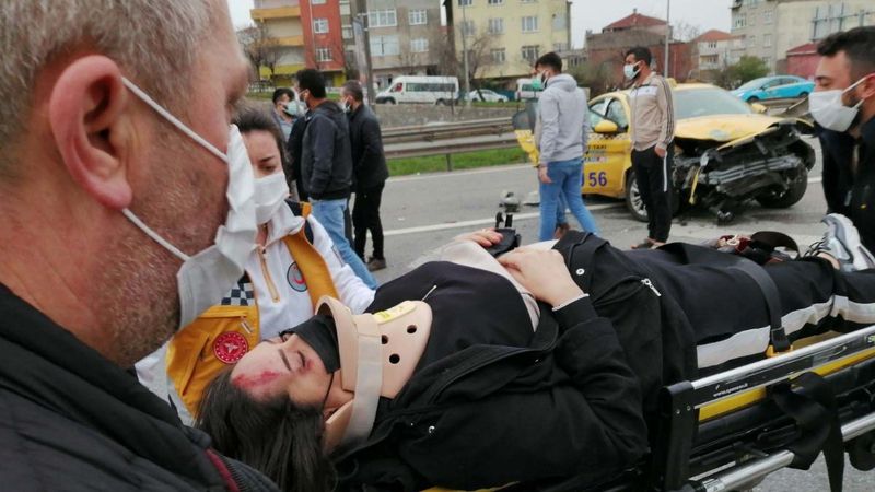 Ataşehir'de zincirleme kaza: 3 yaralı