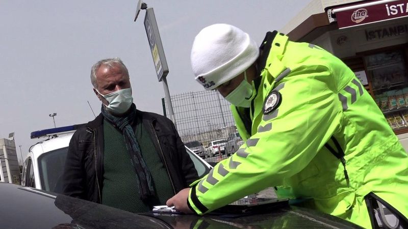 İstanbul'daki sürücü kısıtlamada sigortasız araçla dolaştı: Ceza yedi
