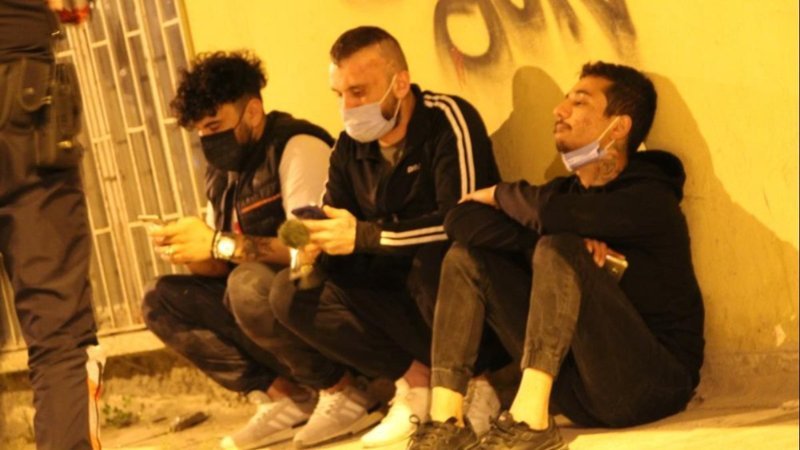 Denizli'de asker kaçağı gençlerin akşam kaçamağı pahalıya patladı