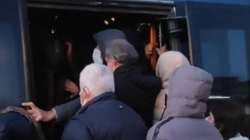 Büyükçekmece'de minibüste şaşırtan görüntü