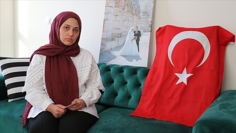 Siirt'te şehit edilen askerin eşi acıyı ve gururu bir arada yaşıyor