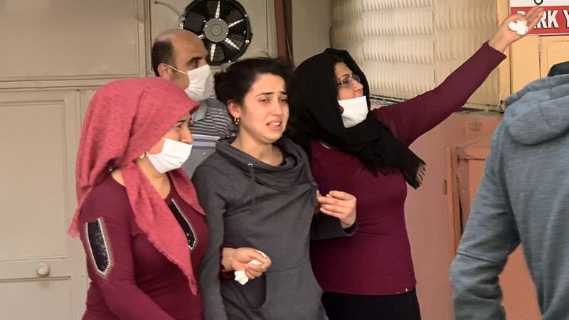 Adana'da üzerine televizyon devrilen çocuk öldü