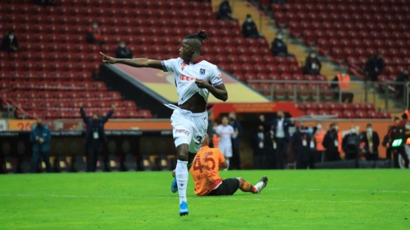 Galatasaray evinde Trabzonspor'la berabere kaldı