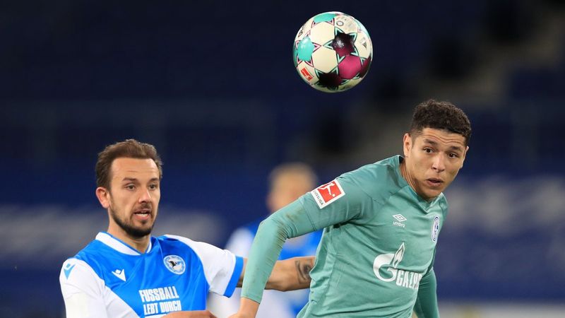 Bundesliga'da Schalke, küme düştü