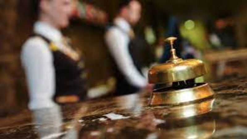 Otel rezervasyonu olanlar kısıtlamadan muaf mı? Rezervasyonlar hakkında açıklama..