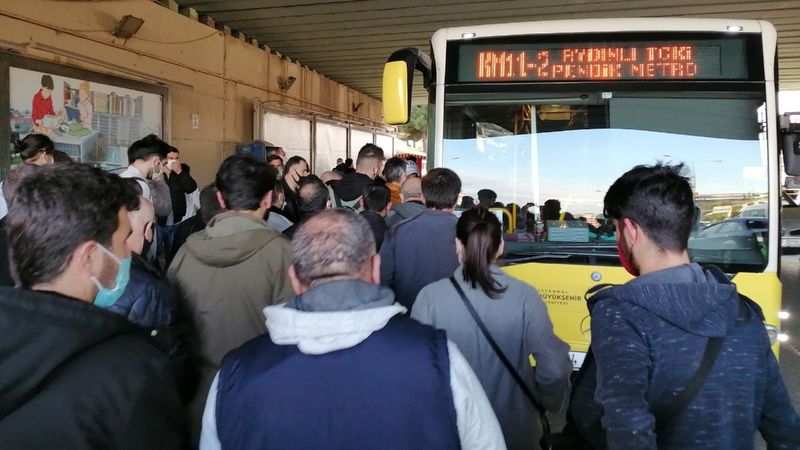 Pendik'te otobüs çilesi