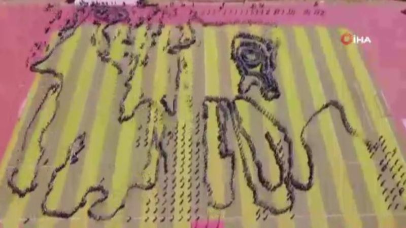 Çinli öğrenciler yılan oyununu canlandırdı