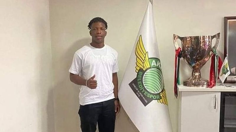 Akhisarlı Onyebueke'nin futbolcu olmadığı anlaşıldı