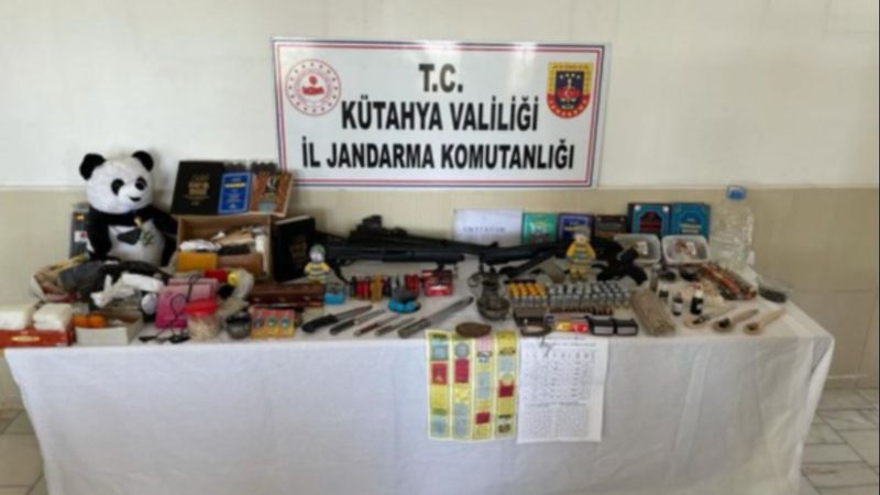 Kütahya’da büyücü dolandırıcılar yakalandı