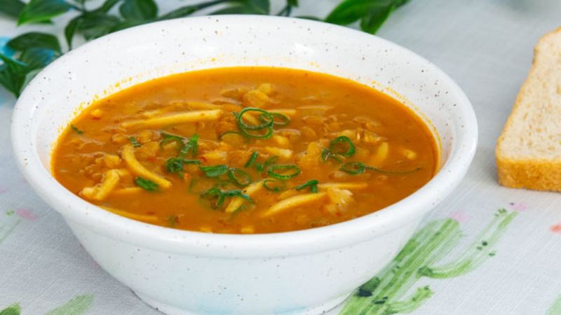 Tek başına doyurur: Sakala Çarpan Çorbası