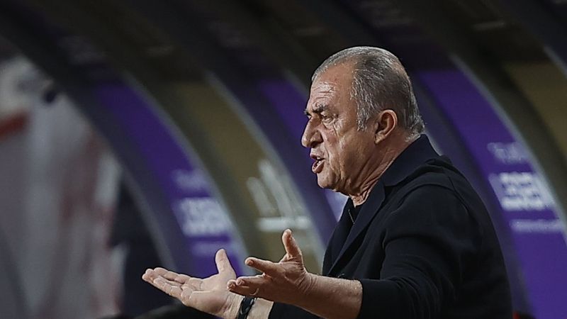 Fatih Terim'den Şener'e: Düşme, ölmezsen faul vermiyorlar
