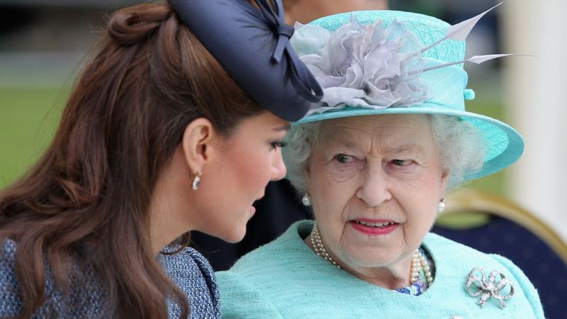 İngiltere Kraliçesi Kate Middleton olsun önerisi