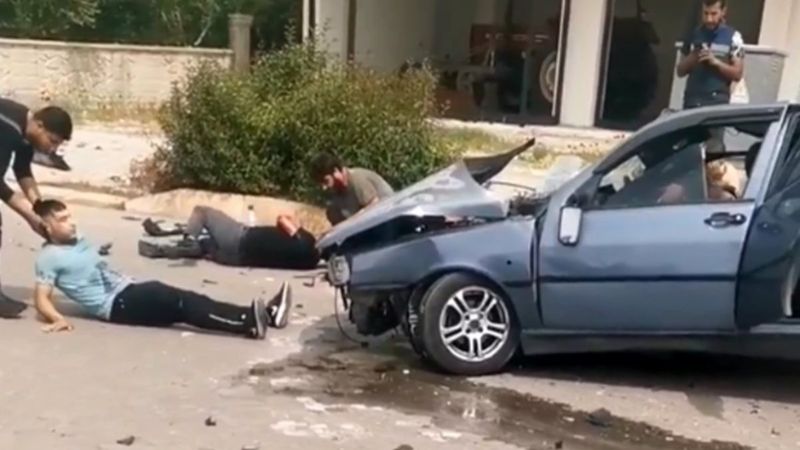 Antalya'da otomobiller çarpıştı: 2 si ağır 5 yaralı