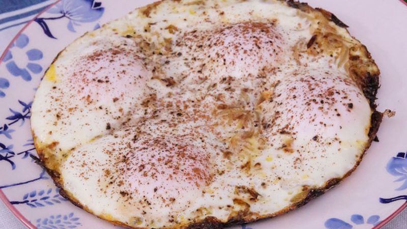 Saray Mutfağı’ndan sofralarınıza: Soğanlı Yumurta