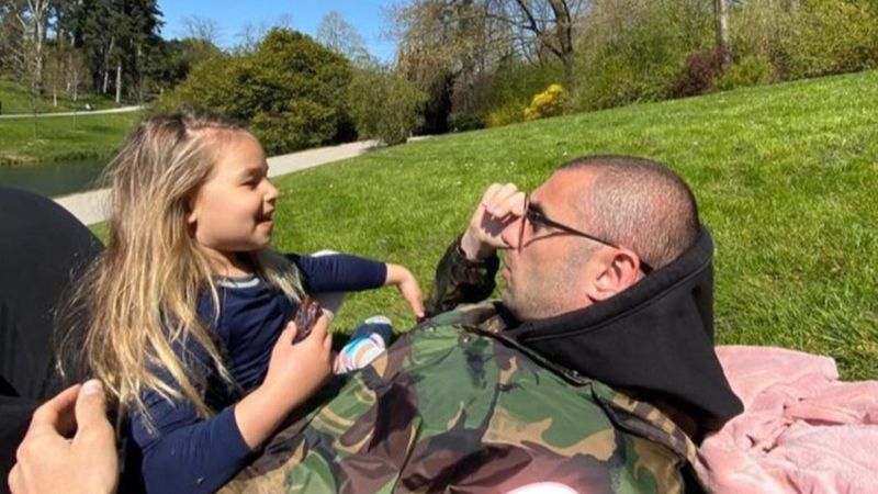 Burak Yılmaz galibiyeti ailesiyle kutladı