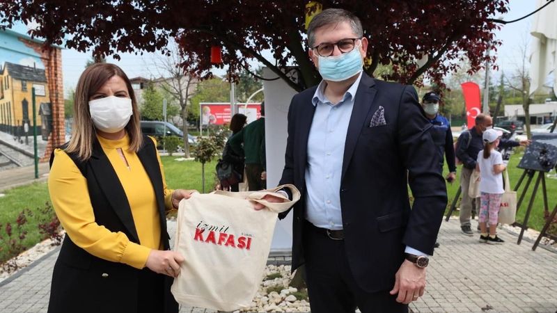 CHP'li İzmit Belediyesi, Kafa Dergisi'ni kopyaladı