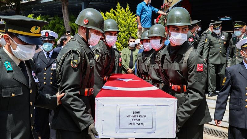 Şehit Teğmen Mehmet Kıvık, İzmir'de defnedildi