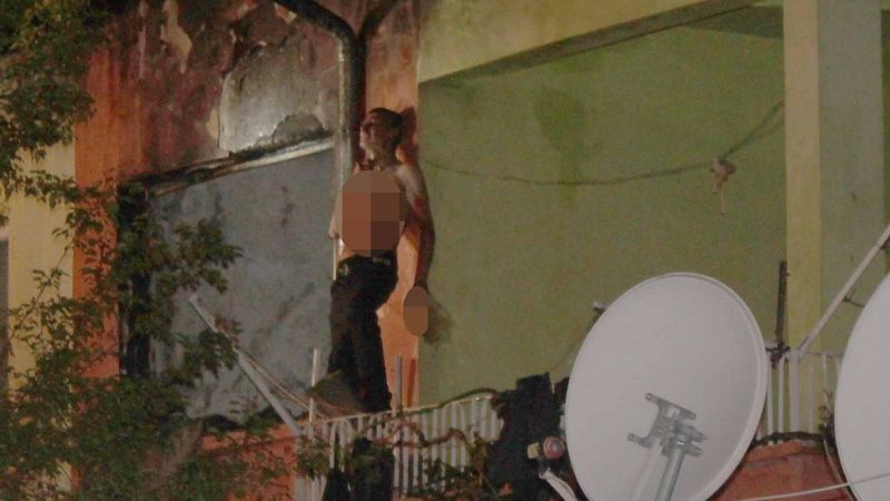 Kayseri'de evini ateşe verip, kendini cam parçaları ile yaraladı